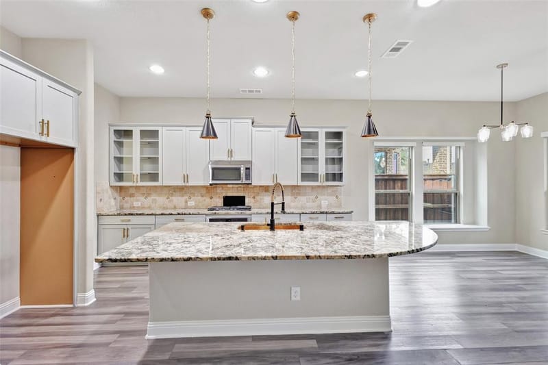 401 Mossy Rock Drive, McKinney TX 75071 - Photo 8