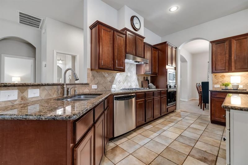 534 Waters Edge Way, Murphy TX 75094 - Photo 13