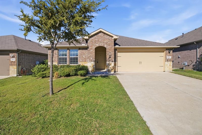 2310 Wisterwood Lane, Crandall TX 75114