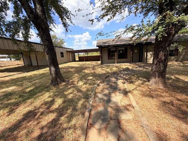 1223 Yowell Road, Whitesboro TX 76273