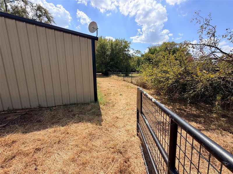 1223 Yowell Road, Whitesboro TX 76273 - Photo 25