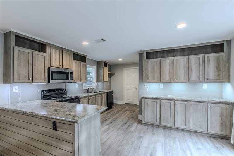 6612 Timberhaven Court, Granbury TX 76049 - Photo 11