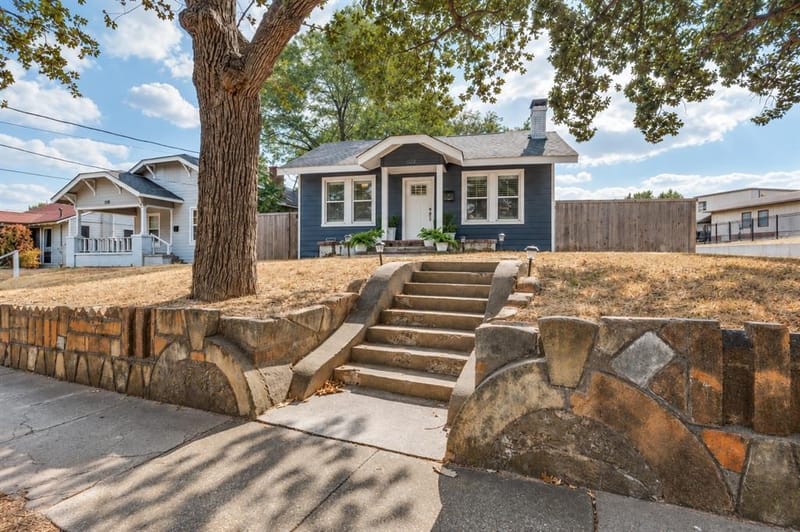 1123 Ballard Avenue, Dallas TX 75208 - Photo 2