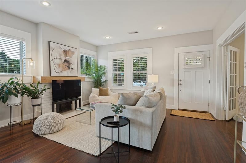 1123 Ballard Avenue, Dallas TX 75208 - Photo 5