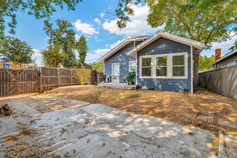 1123 Ballard Avenue, Dallas TX 75208 - Photo 21