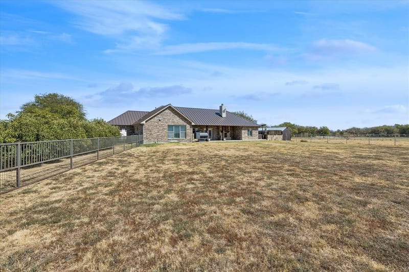 12953 Flow Road, Krum TX 76249 - Photo 20