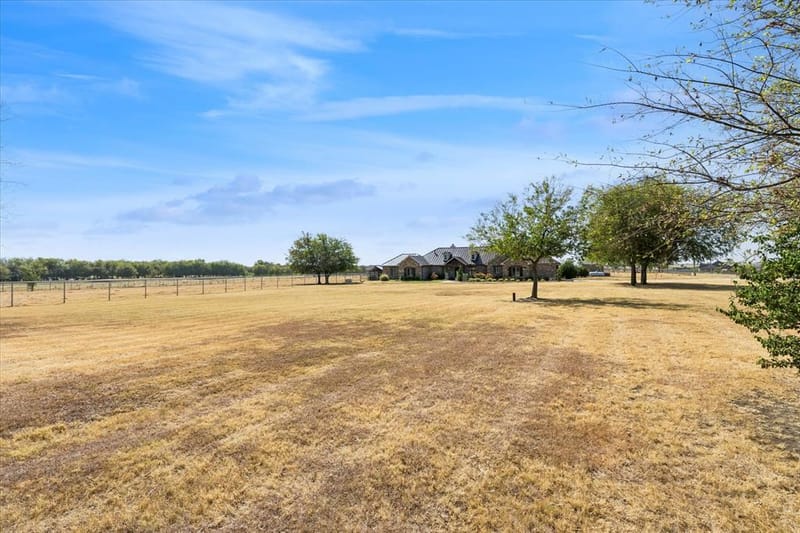 12953 Flow Road, Krum TX 76249 - Photo 24