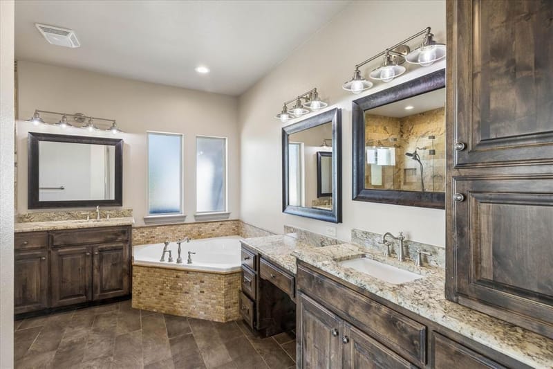 12953 Flow Road, Krum TX 76249 - Photo 11