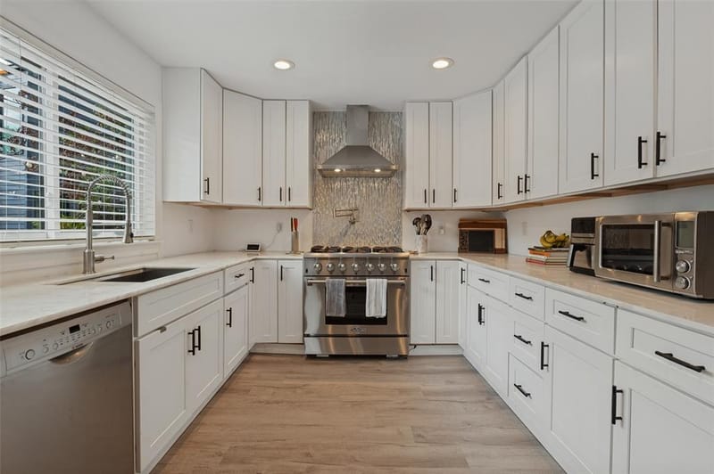 3811 Eaton Drive, Dallas TX 75220 - Photo 2