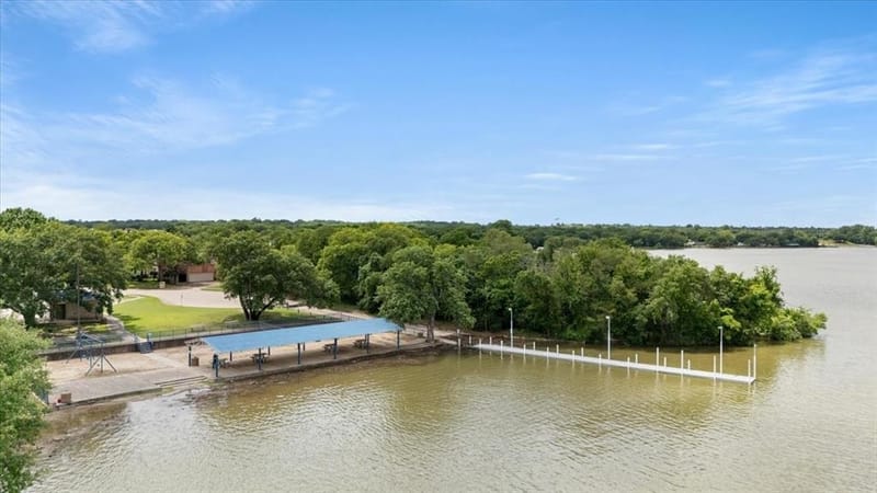 1300 Oak Harbor Boulevard, Azle TX 76020 - Photo 5