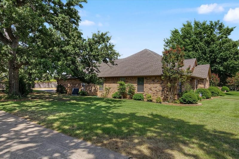 1300 Oak Harbor Boulevard, Azle TX 76020 - Photo 31