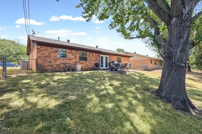 409 Arthur Drive, Hurst TX 76053 - Photo 24