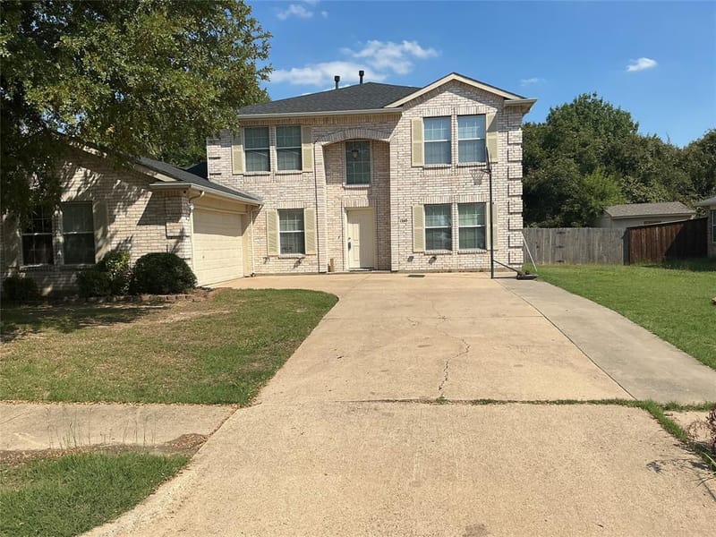 1340 Lake Grove Lane, DeSoto TX 75115 - Photo 2