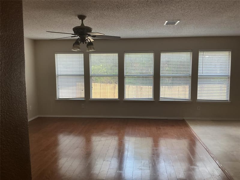 1340 Lake Grove Lane, DeSoto TX 75115 - Photo 7
