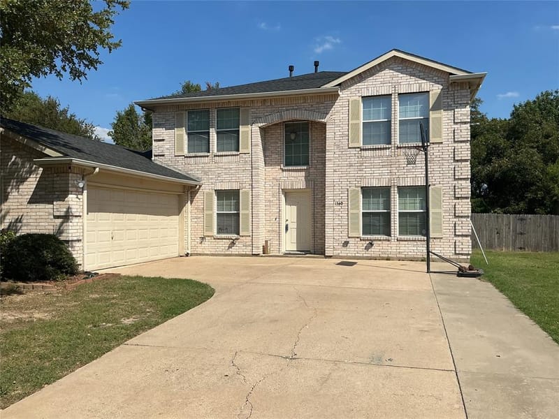 1340 Lake Grove Lane, DeSoto TX 75115