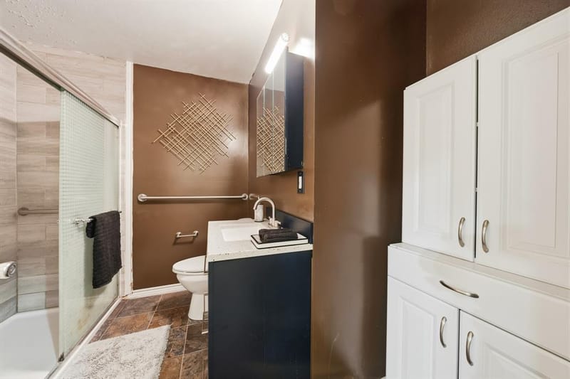 129 Victory Drive, Beverly Hills TX 76711 - Photo 12