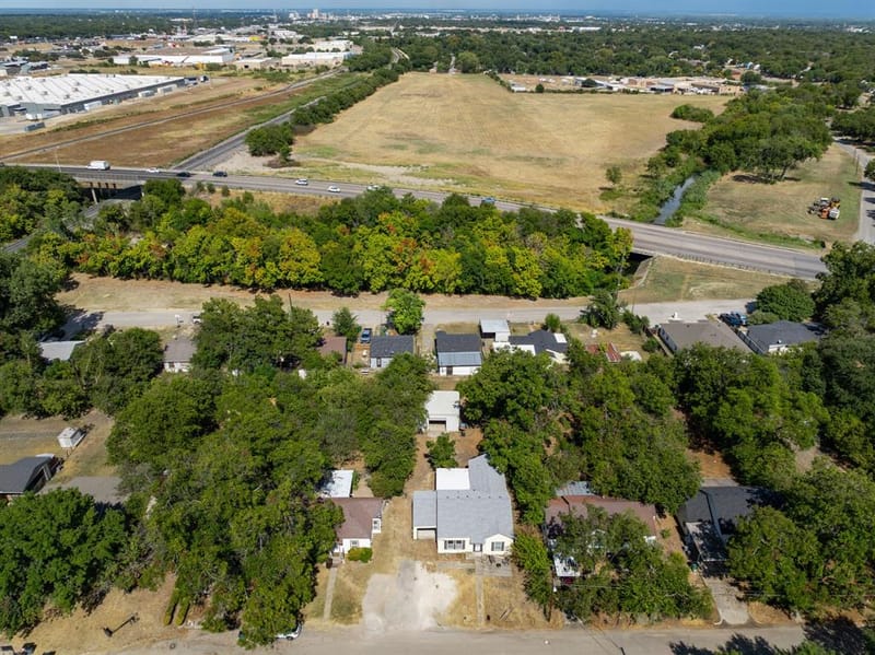 129 Victory Drive, Beverly Hills TX 76711 - Photo 34