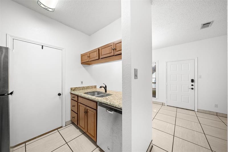 7340 Skillman Street # 909, Dallas TX 75231 - Photo 9