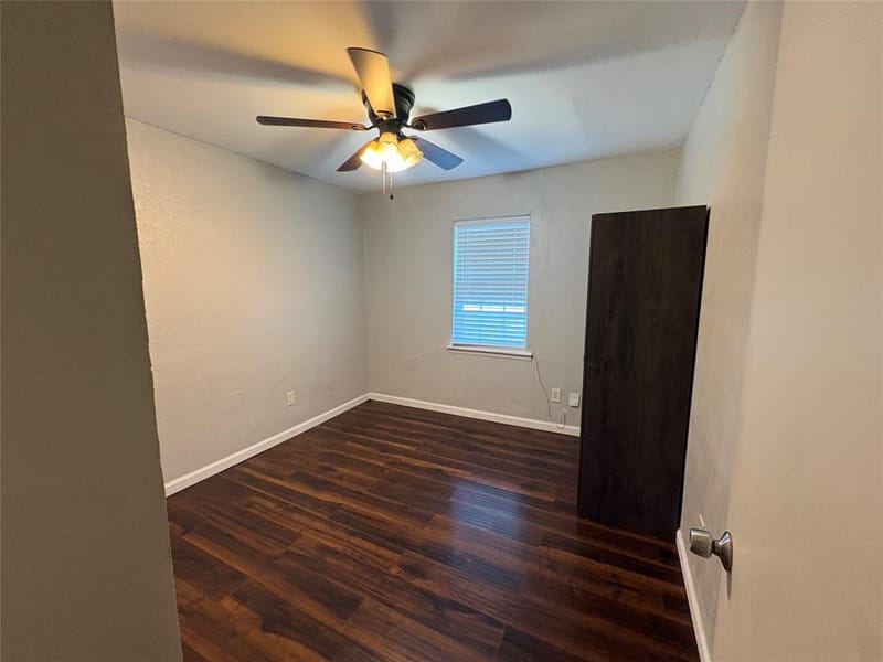 6907 Atha, Dallas TX 75217 - Photo 4