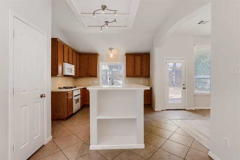 3328 Woodbluff Lane, McKinney TX 75071 - Photo 10