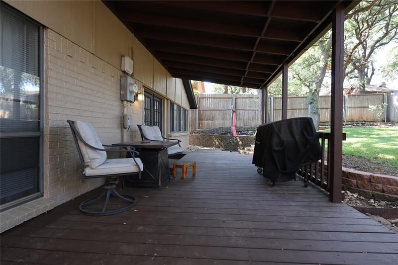 2813 Meandering Way, Bedford TX 76021 - Photo 37