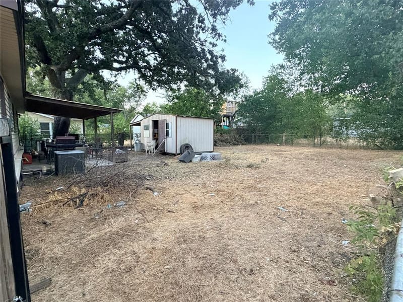 607 N Norma Drive, Lacy Lakeview TX 76705 - Photo 5