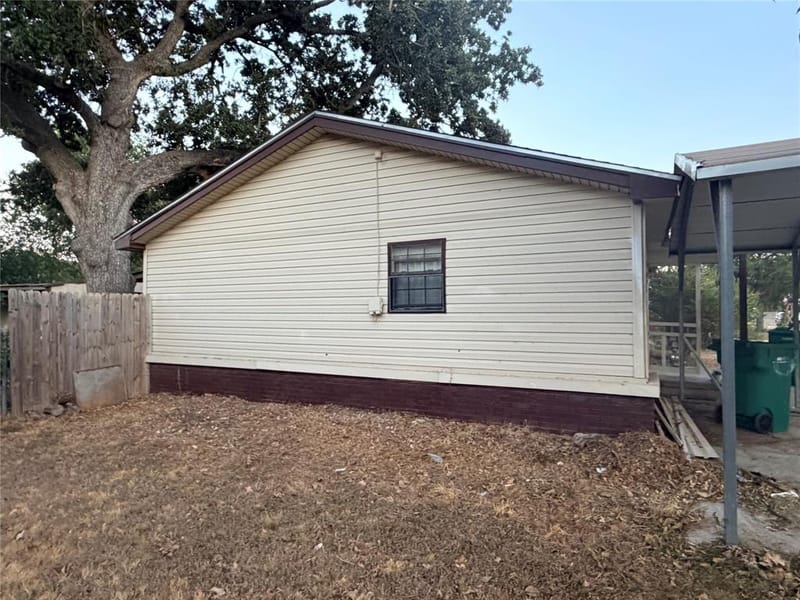 607 N Norma Drive, Lacy Lakeview TX 76705 - Photo 4