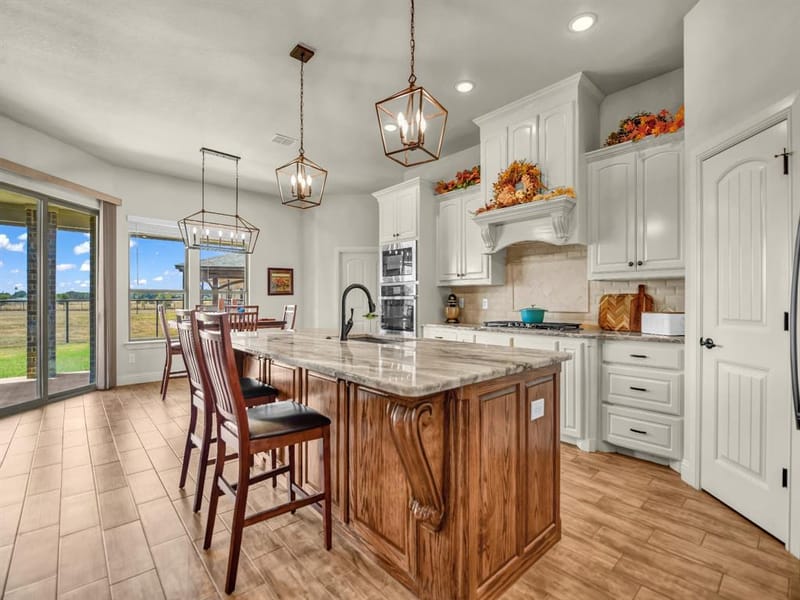 3601 Farm Land Court, Granbury TX 76048 - Photo 8