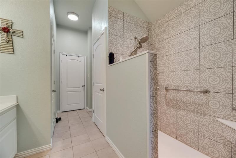 9032 Racquet Club Drive, Fort Worth TX 76120 - Photo 23
