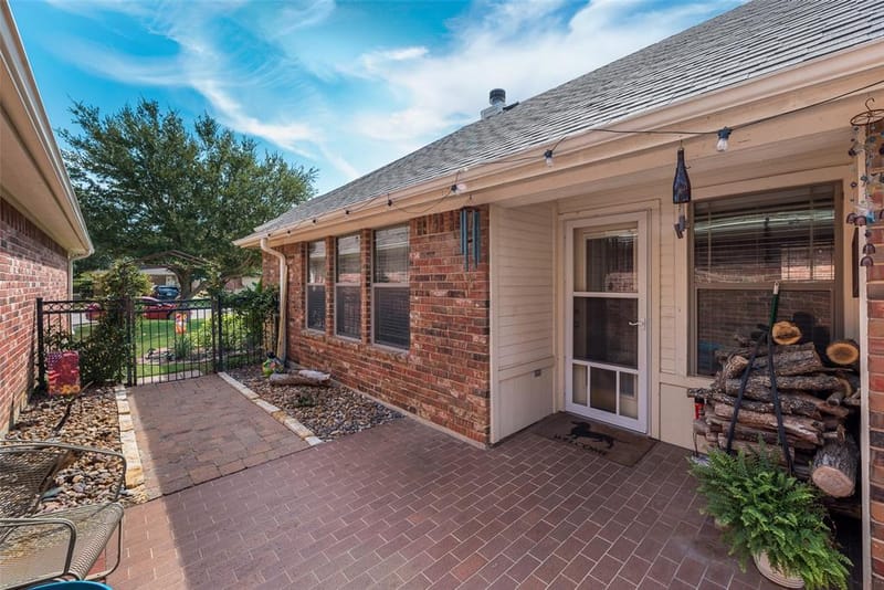 9032 Racquet Club Drive, Fort Worth TX 76120 - Photo 32