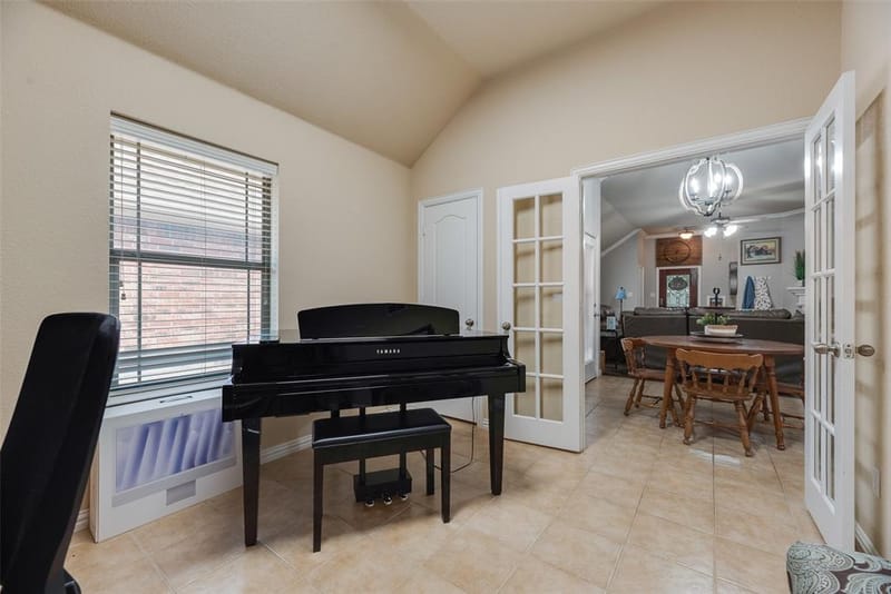 9032 Racquet Club Drive, Fort Worth TX 76120 - Photo 28