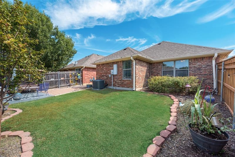 9032 Racquet Club Drive, Fort Worth TX 76120 - Photo 30