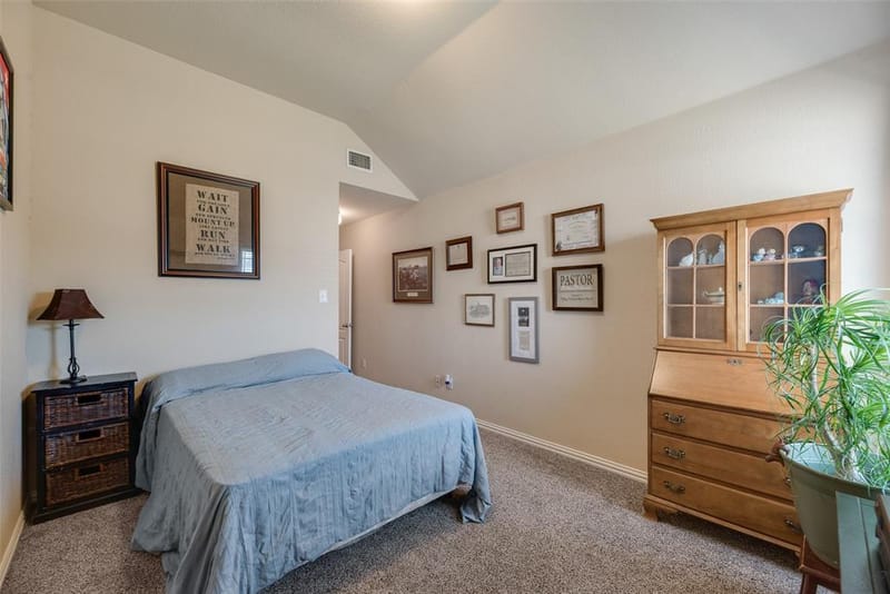 9032 Racquet Club Drive, Fort Worth TX 76120 - Photo 18