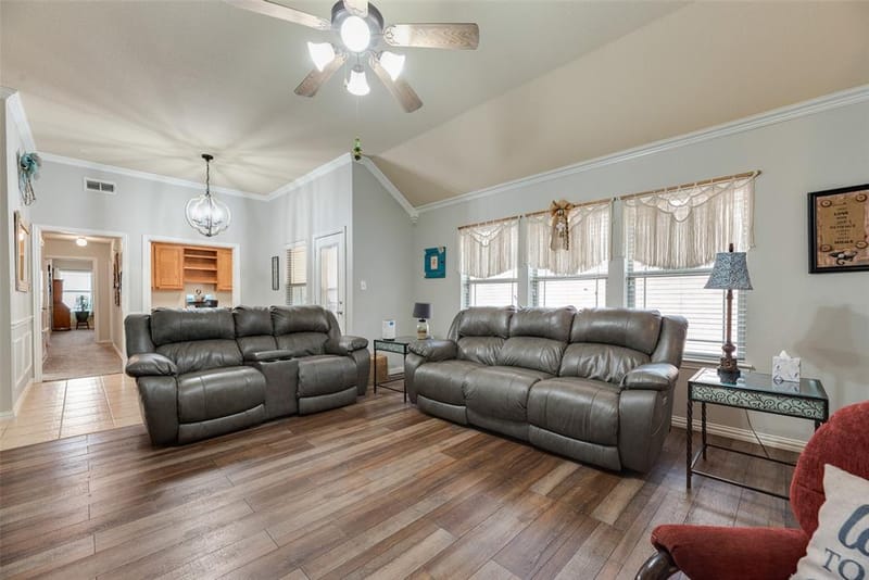 9032 Racquet Club Drive, Fort Worth TX 76120 - Photo 4