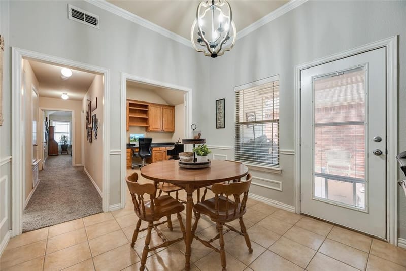 9032 Racquet Club Drive, Fort Worth TX 76120 - Photo 8