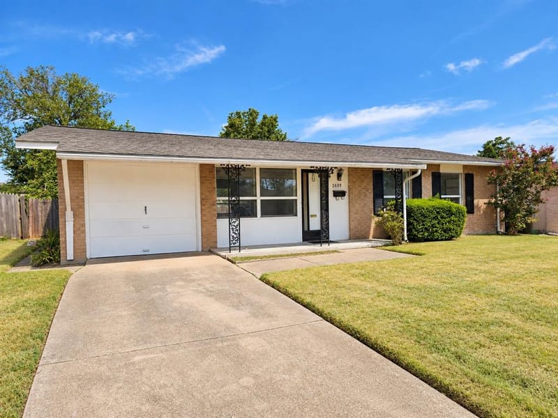 3609 Glacier Lane, Garland TX 75042
