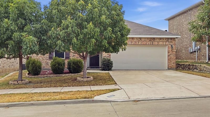 5401 Stone Meadow Lane, Fort Worth TX 76179 - Photo 2