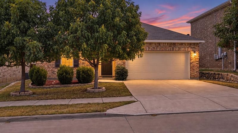 5401 Stone Meadow Lane, Fort Worth TX 76179