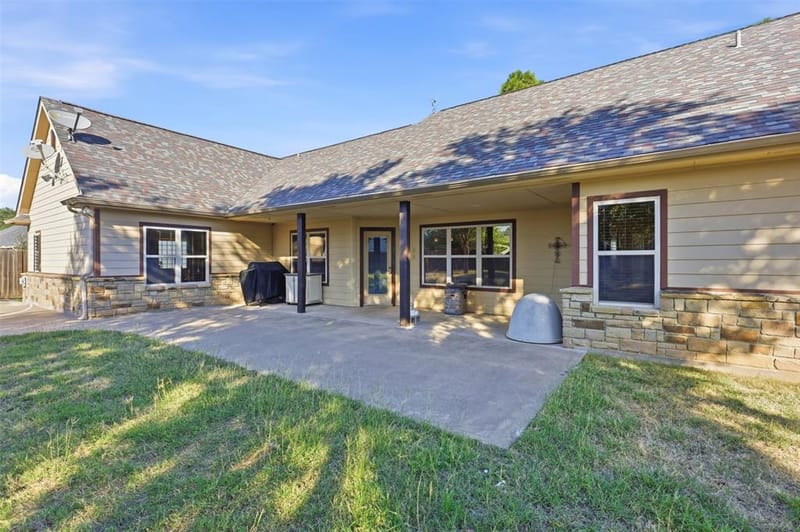 207 Dennis Road, Lipan TX 76462 - Photo 32