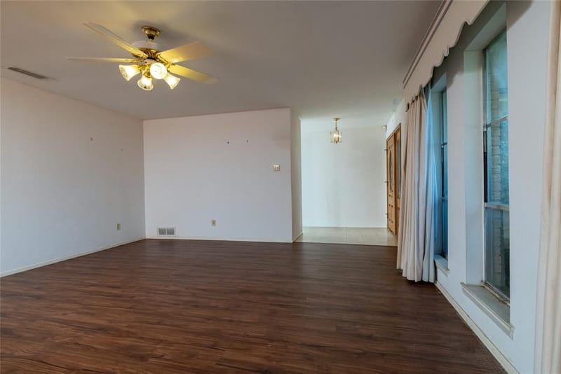 3804 Wharton Drive, Fort Worth TX 76133 - Photo 9