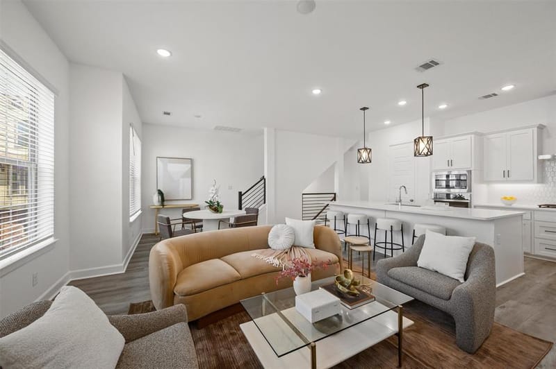 1047 Manacor Lane, Dallas TX 75212