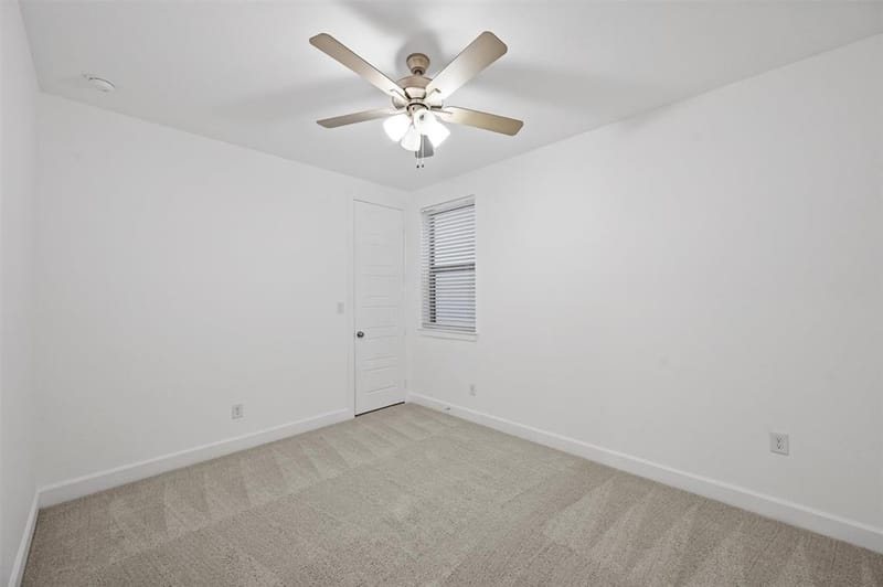 1047 Manacor Lane, Dallas TX 75212 - Photo 9