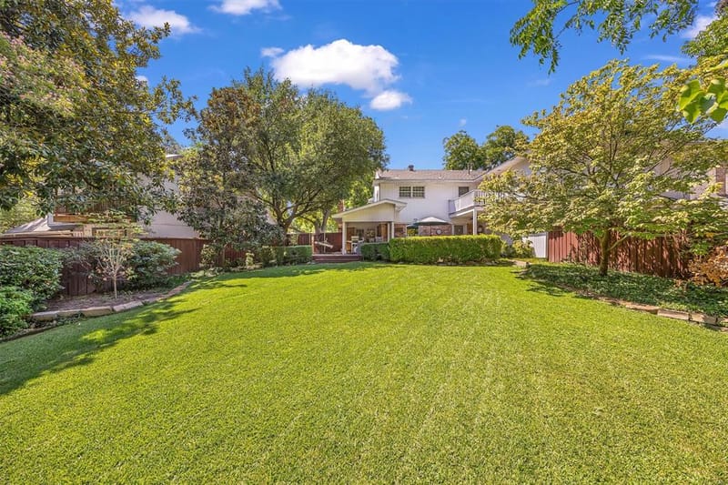 9908 Robin Hill Lane, Dallas TX 75238 - Photo 9