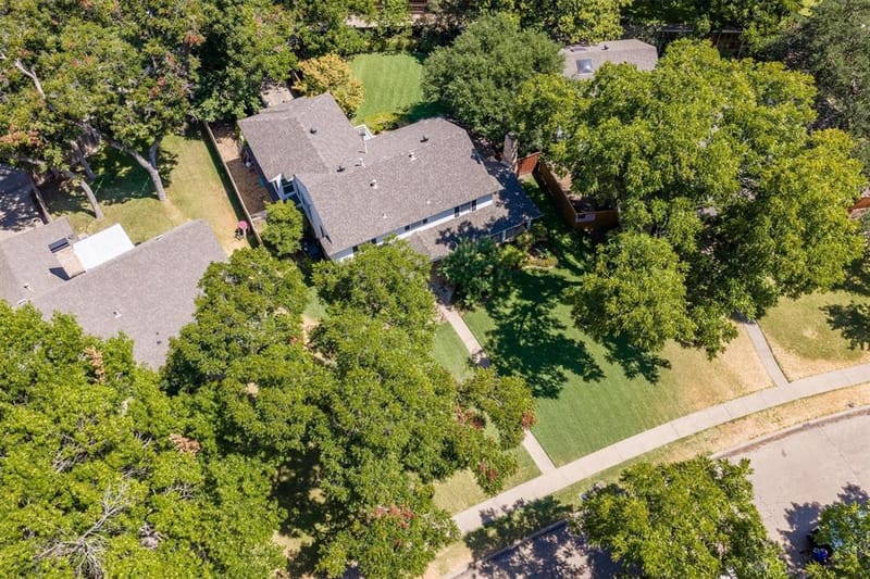9908 Robin Hill Lane, Dallas TX 75238 - Photo 8