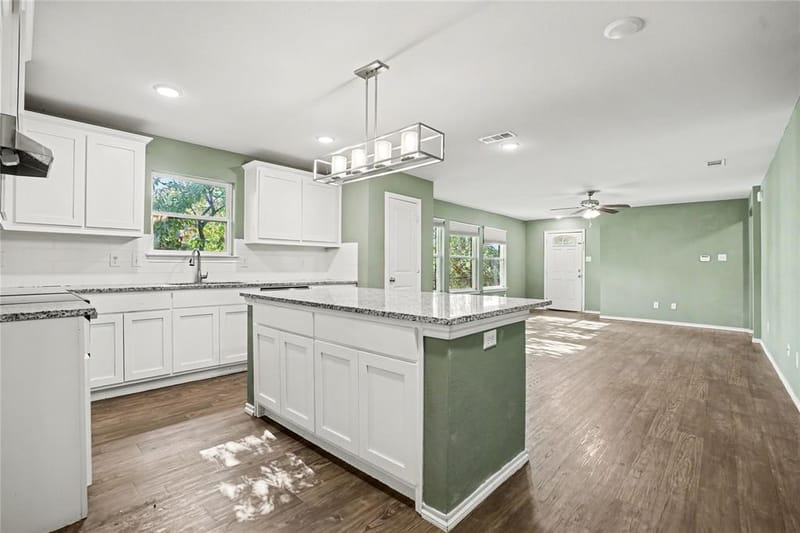 1634 E Missouri Avenue, Dallas TX 75216 - Photo 13