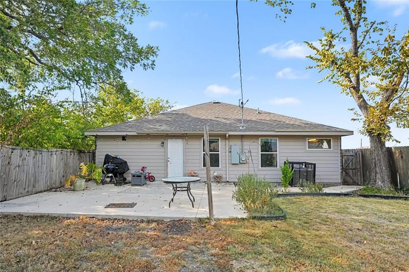 1634 E Missouri Avenue, Dallas TX 75216 - Photo 33
