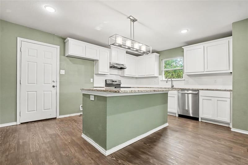 1634 E Missouri Avenue, Dallas TX 75216 - Photo 14