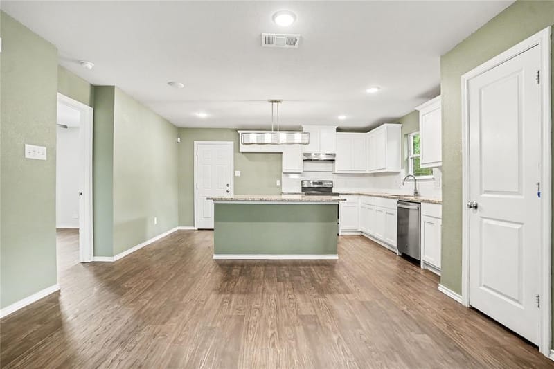 1634 E Missouri Avenue, Dallas TX 75216 - Photo 11
