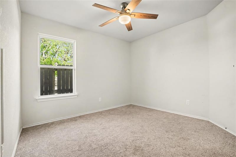 1634 E Missouri Avenue, Dallas TX 75216 - Photo 29