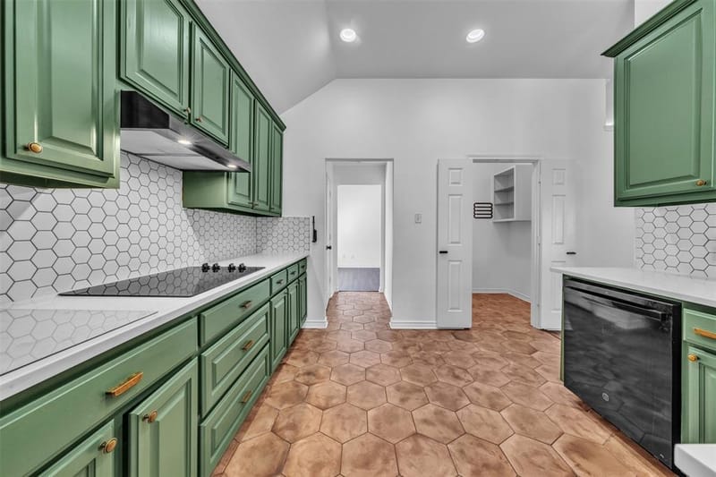 4533 Summerbrook Circle, Fort Worth TX 76137 - Photo 2